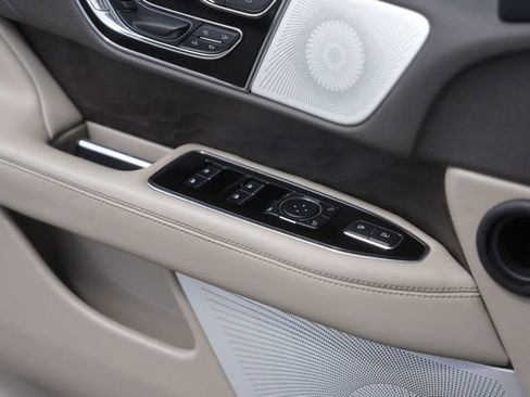 Used 2023 Lincoln Navigator L Reserve AWD/4WD image 31