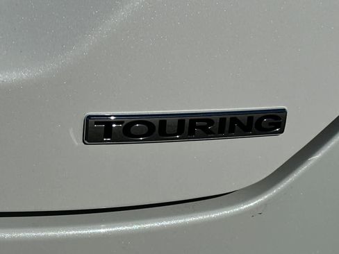 Used 2024 Honda Pilot Touring image 33