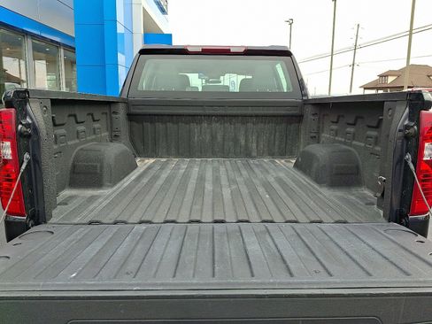 Used 2024 Chevrolet Silverado 1500 W/T image 27