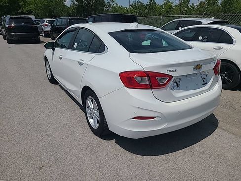 Used 2018 Chevrolet Cruze LT FWD image 6