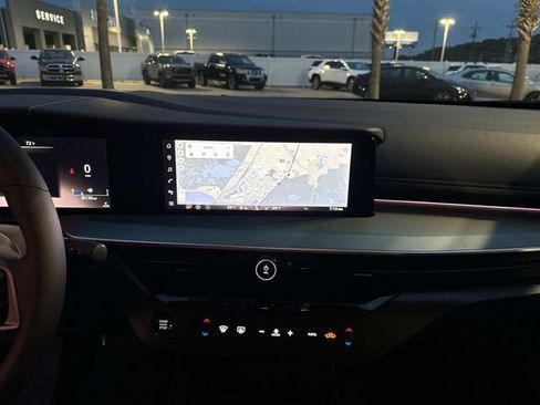 New 2025 Nissan Murano SL image 14