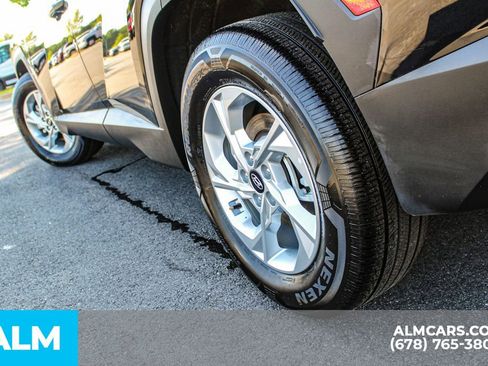 Used 2023 Hyundai Tucson SE image 15