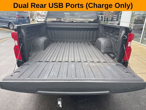 Used 2023 Chevrolet Silverado 1500 Custom image 9