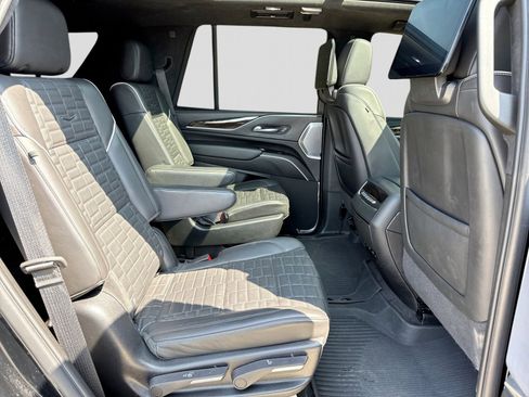 Used 2023 Cadillac Escalade Sport Platinum w/ LPO, ONYX Package AWD/4WD image 25