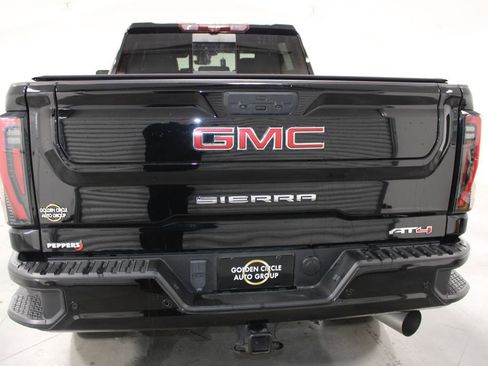 Used 2024 GMC Sierra 2500 AT4 w/ AT4 Premium Plus Package image 8