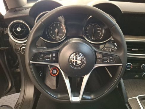 Used 2018 Alfa Romeo Stelvio Ti AWD/4WD image 21