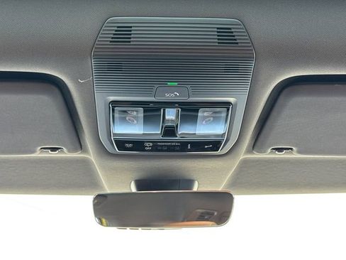 New 2025 Volkswagen ID. Buzz Pro S Plus image 35