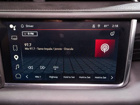 Used 2024 GMC Yukon Denali w/ Advanced Technology Package AWD/4WD image 22