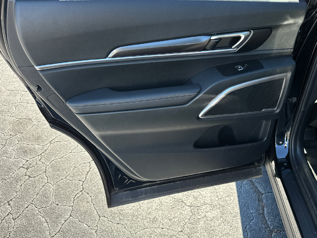 Certified 2025 Kia Telluride S FWD image 22