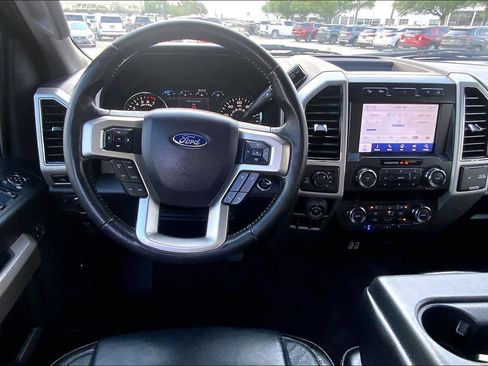 Used 2020 Ford F150 Lariat image 6