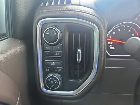 Used 2019 Chevrolet Silverado 1500 LT w/ All-Star Edition image 15