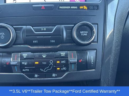 Used 2018 Ford Explorer XLT w/ Equipment Group 202A AWD/4WD image 14