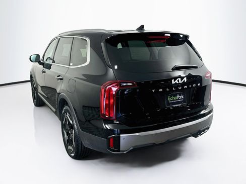Used 2025 Kia Telluride S FWD image 5