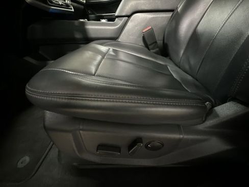 Used 2024 Ford Expedition Max XLT image 18