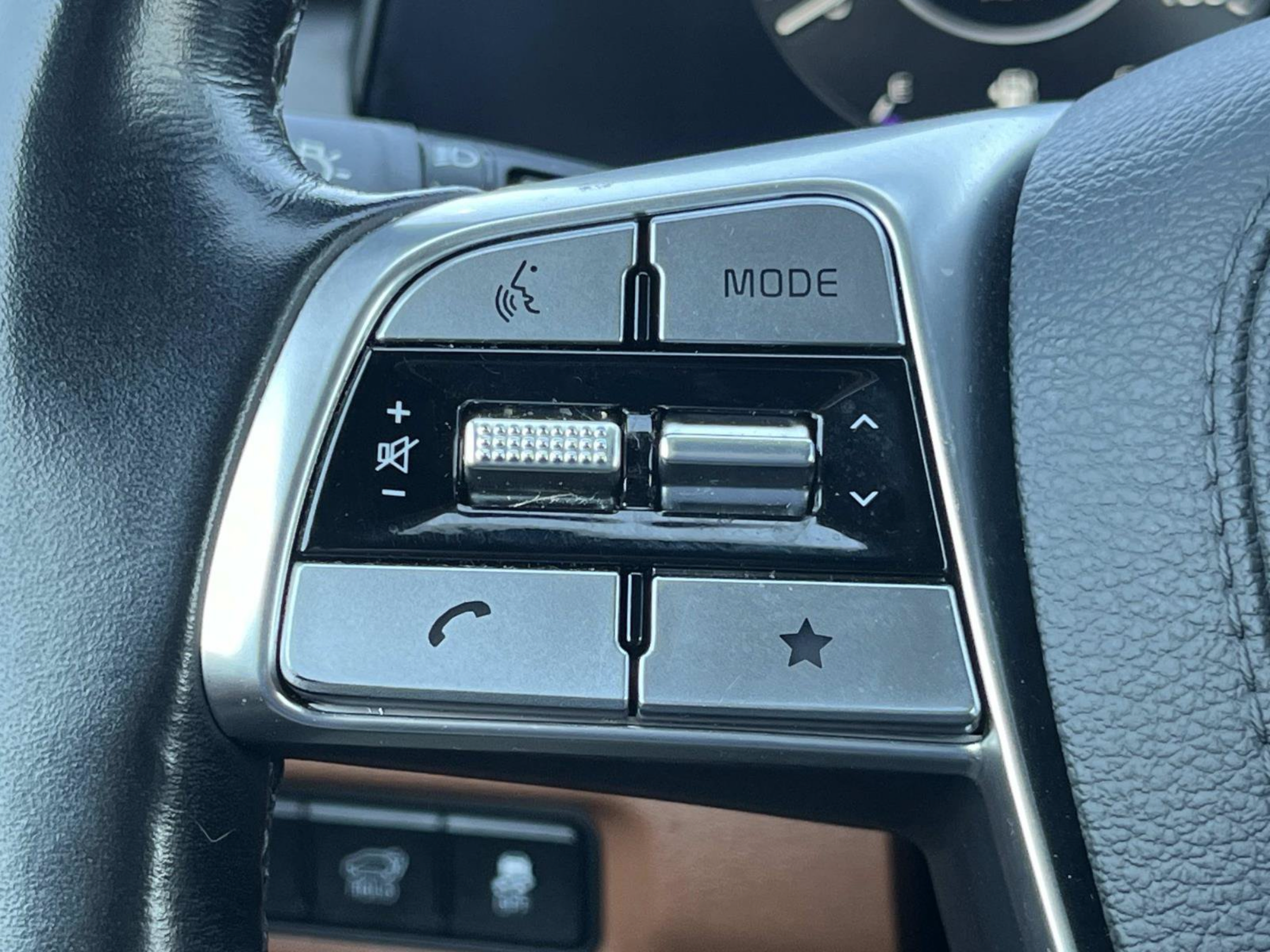 Used 2023 Kia Telluride SX X-Pro AWD/4WD image 39