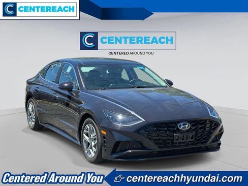 Used 2023 Hyundai Sonata SEL w/ Convenience Package FWD image 2