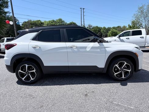 Used 2023 Chevrolet TrailBlazer RS w/ Sun and Liftgate Package AWD/4WD image 4