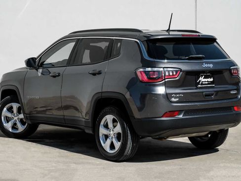 Used 2018 Jeep Compass Latitude w/ Cold Weather Group image 10