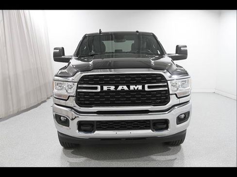 Used 2024 RAM 2500 Big Horn AWD/4WD image 2