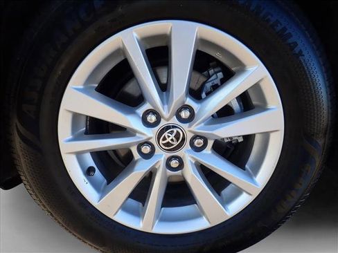 Used 2025 Toyota Camry LE image 6