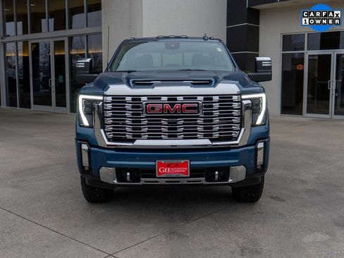 Used 2025 GMC Sierra 2500 Denali w/ Denali Reserve Package AWD/4WD image 2
