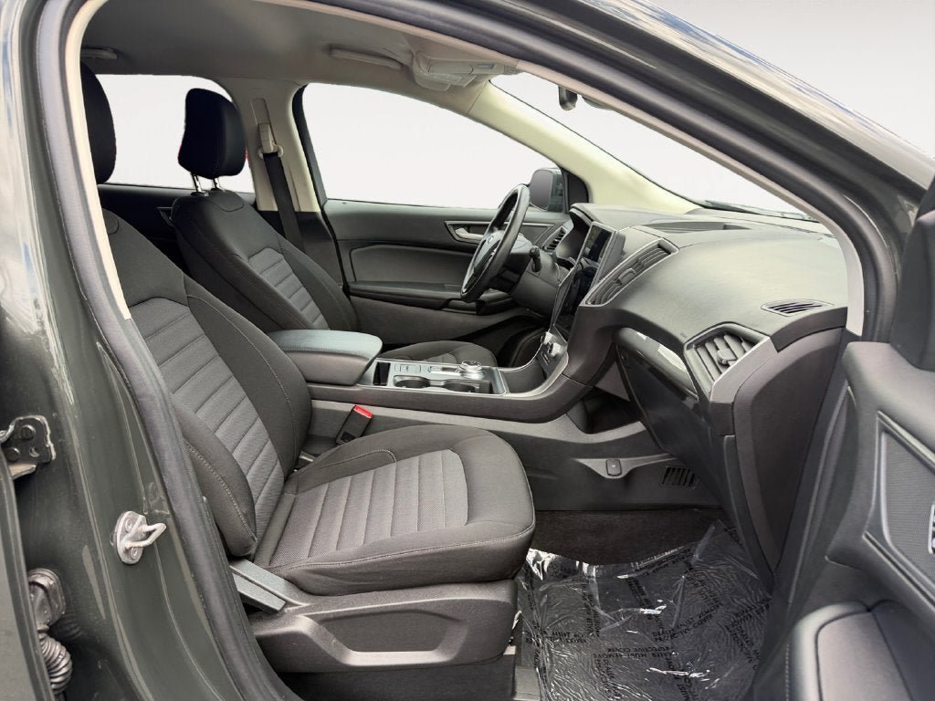 Used 2024 Ford Edge SE w/ Black Appearance Package AWD/4WD image 25