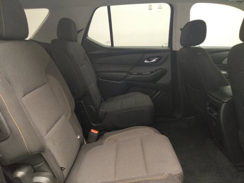 Used 2020 Chevrolet Traverse LT image 19