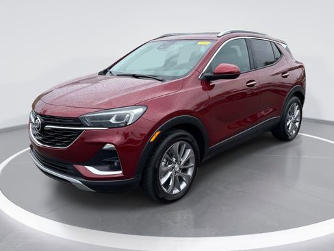 Used 2023 Buick Encore GX Essence w/ Experience Buick Package image 3