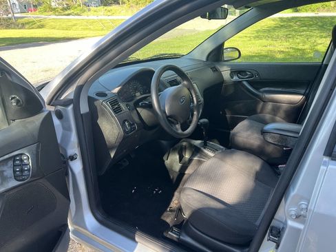 Used 2007 Ford Focus SE FWD image 11