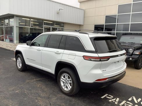 Certified 2023 Jeep Grand Cherokee Laredo w/ Trailer Tow Prep Group (B) image 7