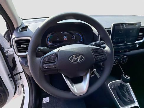 New 2026 Hyundai Venue SE image 11