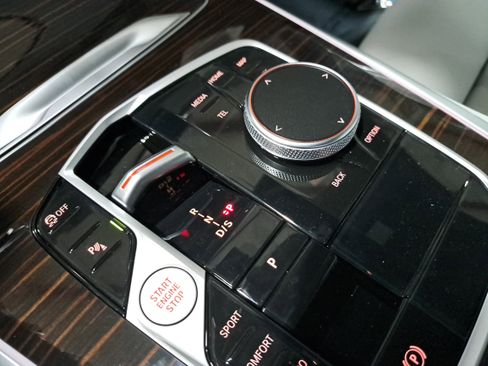 New 2026 BMW X5 xDrive40i w/ Climate Comfort Package image 25