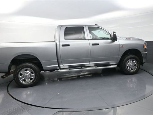 Used 2024 RAM 2500 Tradesman w/ Chrome Appearance Group image 8