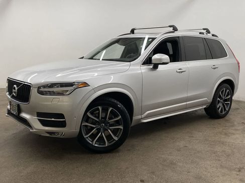 Used 2018 Volvo XC90 T6 Momentum w/ Convenience Package image 1