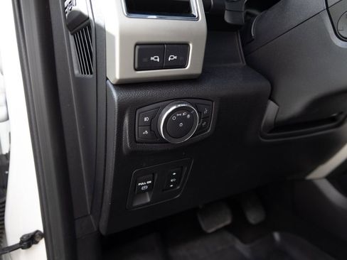 Used 2018 Ford F150 Lariat w/ Equipment Group 502A Luxury image 13