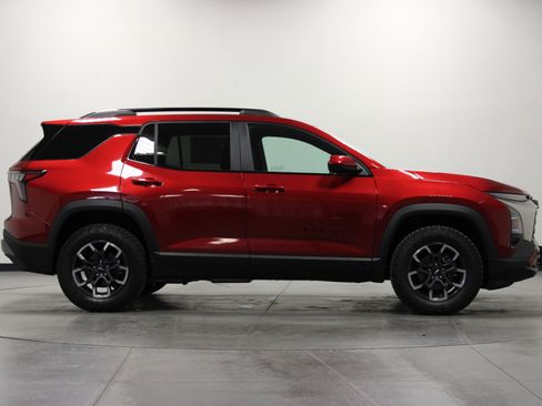 New 2025 Chevrolet Equinox ACTIV w/ Safety and Technology Package image 3