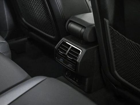 Certified 2025 Audi Q3 2.0T Premium w/ Convenience Package image 18