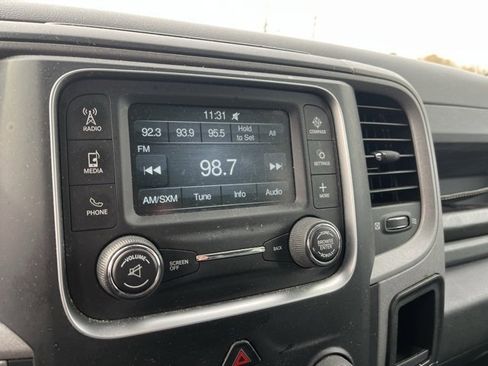 Used 2017 RAM 1500 Express image 12