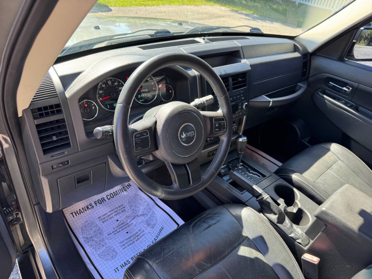 Used 2012 Jeep Liberty Sport AWD/4WD image 10