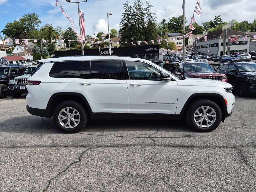 Used 2023 Jeep Grand Cherokee L Limited w/ Luxury Tech Group II AWD/4WD image 4