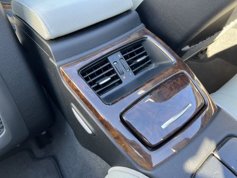 Used 2009 BMW 328i Convertible image 38