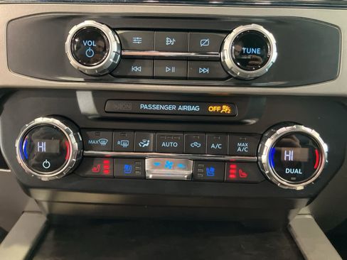 Used 2022 Ford F250 Lariat image 23