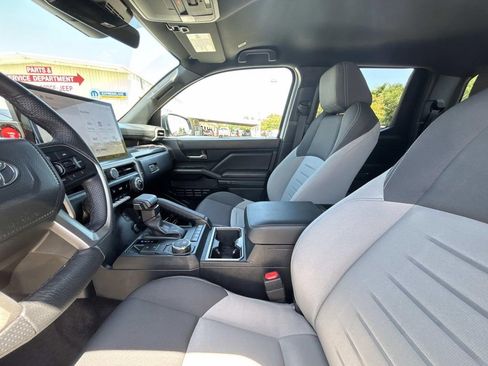 Used 2024 Toyota Tacoma TRD Sport RWD image 10