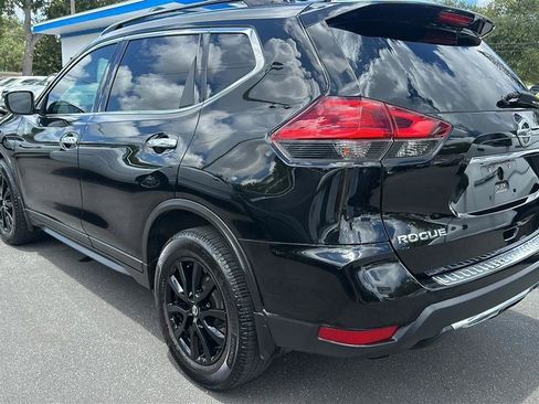 Used 2017 Nissan Rogue SV w/ Midnight Edition FWD image 10