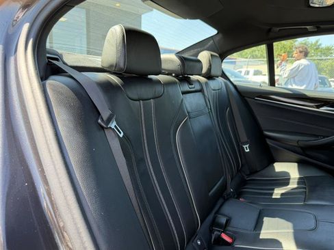 Used 2018 BMW 540i xDrive AWD/4WD image 32