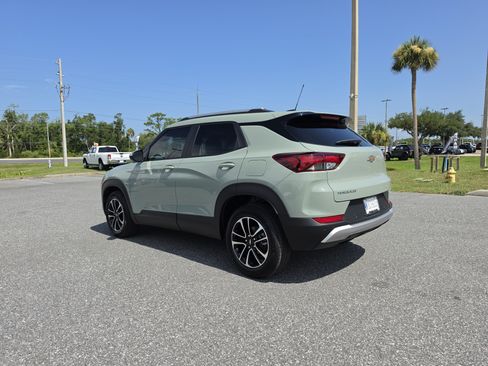 New 2026 Chevrolet TrailBlazer LT w/ LT Cold Weather Package FWD image 7