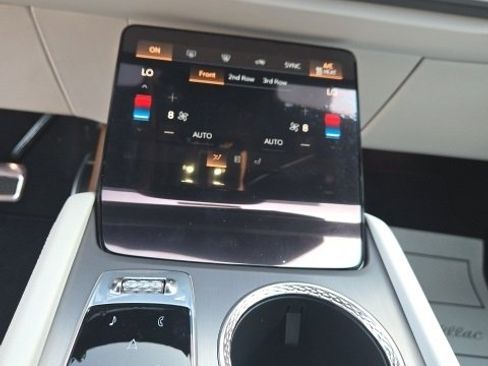 New 2026 Cadillac Vistiq Sport image 12