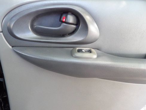 Used 2003 Chevrolet TrailBlazer LTZ image 24