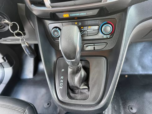 Used 2020 Ford Transit Connect XL FWD image 34