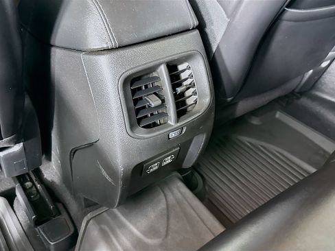 Used 2021 Jeep Cherokee Latitude Lux w/ Mopar Interior Package AWD/4WD image 27
